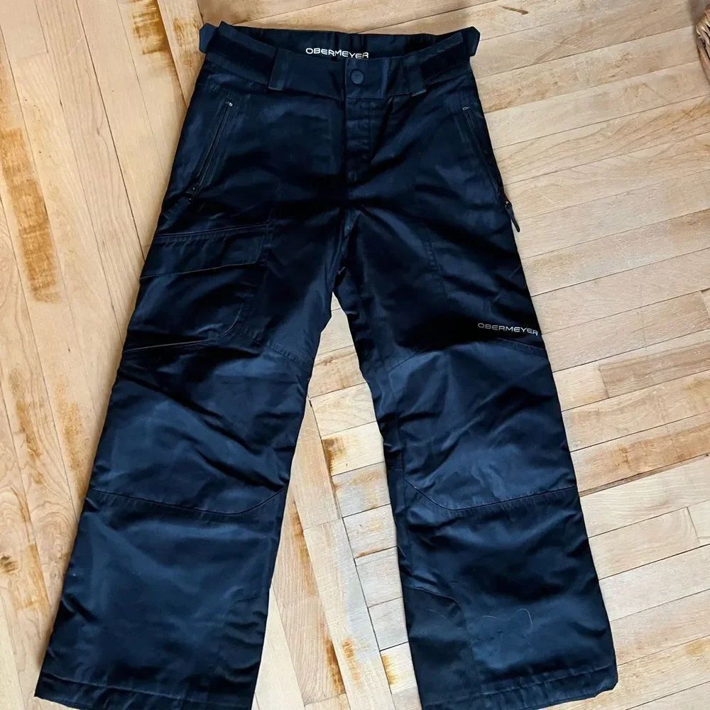 Obermeyer kids size small black snow pants, like new condition.